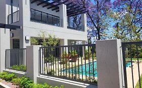 Medon Luxury Suites Bryanston
